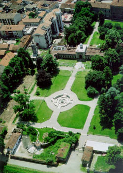 Veduta aerea del parco, giardini e Ninfeo