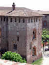 Vigevano_Castello3.JPG (86391 byte)