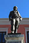 MonumentoMarioPagano.jpg (257384 byte)