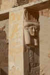 TempioHatshepsut.jpg (245036 byte)