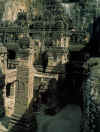 Ellora11.jpg (371969 byte)