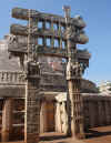 Sanchi3.jpg (290954 byte)