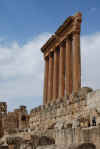 Baalbek10.jpg (207072 byte)