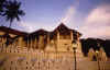 TempleTooth5.jpg (328117 byte)