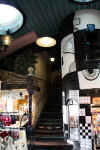 HundertwasserVillage5.jpg (197013 byte)