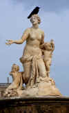Versailles8.jpg (169193 byte)