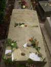 PereLachaise Modigliani.jpg (128073 byte)