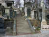 PereLachaise3.jpg (260805 byte)