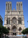 NotreDame3.jpg (195574 byte)