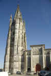 BasilicaSantEutropioSaintes.jpg (278263 byte)